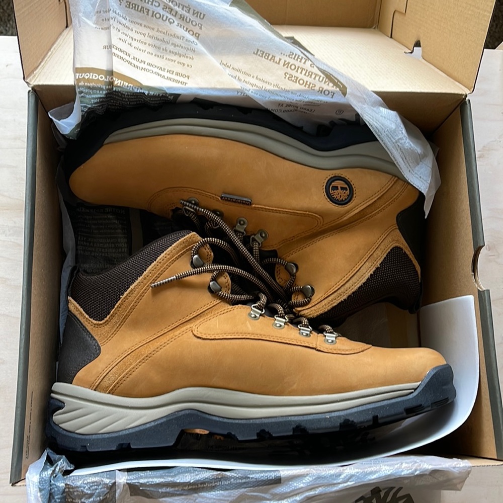 Men’s Timberland whiteledge waterproof mid hiker boot size 13